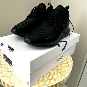 Nike Air Max 270